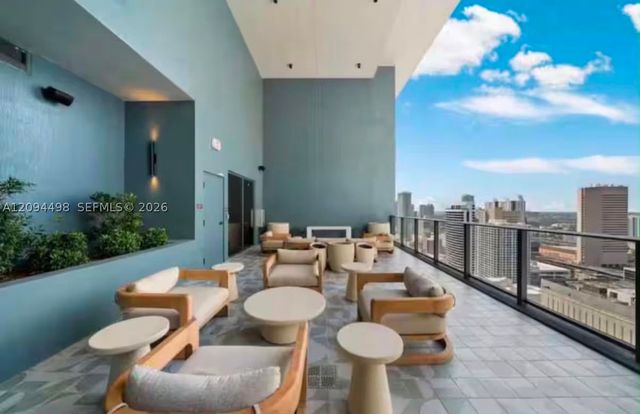 121 NE 5th St 306, Miami, FL 33132