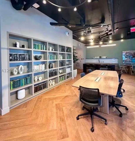121 NE 5th St 306, Miami, FL 33132