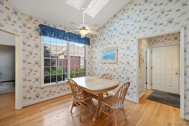 9000 Harbor Place Drive, St. Clair Shores, MI 48080