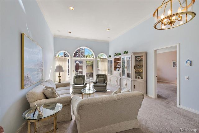 9000 Harbor Place Drive, St. Clair Shores, MI 48080