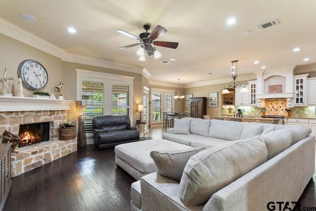 19551 Sandhill Lane, Flint, TX 75762