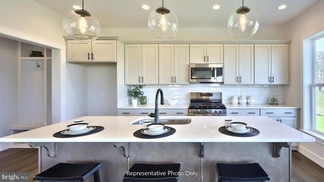 39 CANTERBURY LN, Annville, PA 17003