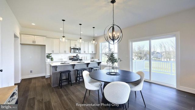 39 CANTERBURY LN, Annville, PA 17003