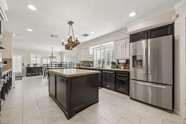 2121 Kildare Drive, Pearland, TX 77581