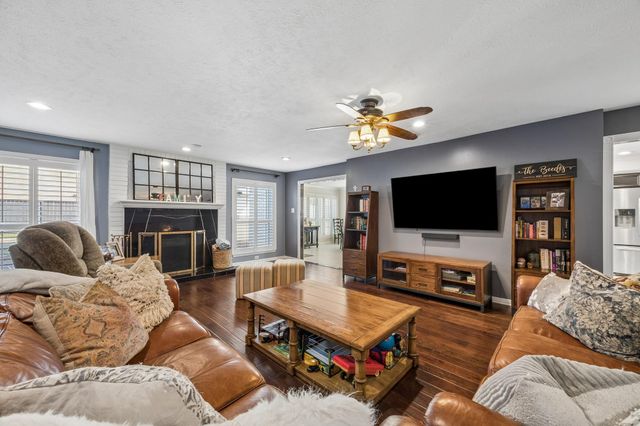 2121 Kildare Drive, Pearland, TX 77581