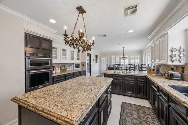 2121 Kildare Drive, Pearland, TX 77581