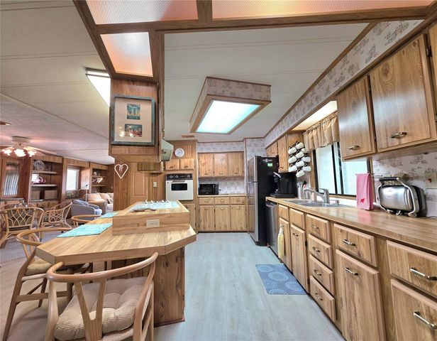 36713 JODI AVENUE, Zephyrhills, FL 33542