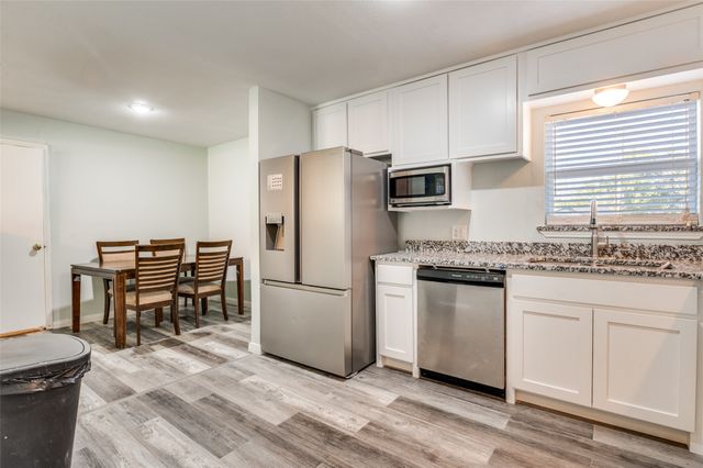 806 Highland Drive, Grand Prairie, TX 75051