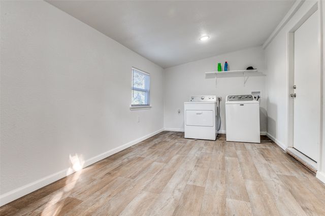 806 Highland Drive, Grand Prairie, TX 75051