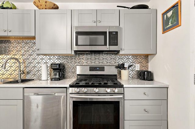 1605 Wilmoore Drive SE, Albuquerque, NM 87106