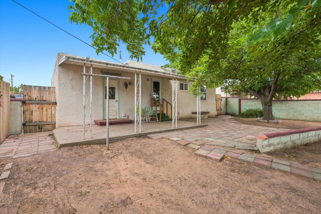 1605 Wilmoore Drive SE, Albuquerque, NM 87106