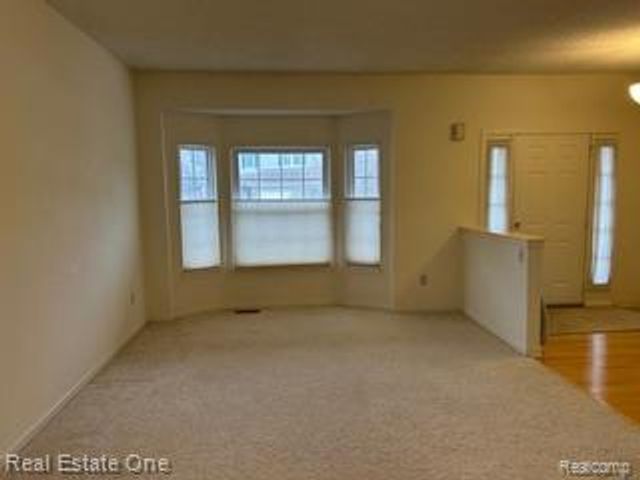 41719 Sleepy Hollow Drive, Novi, MI 48377