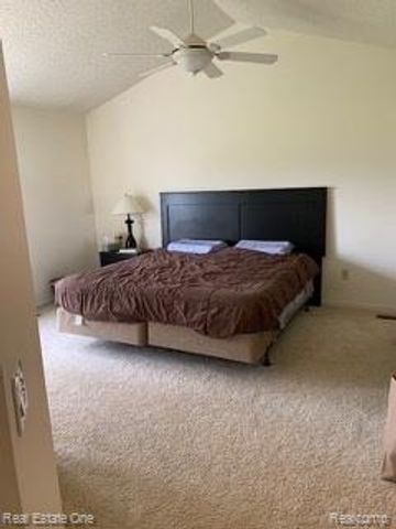 41719 Sleepy Hollow Drive, Novi, MI 48377