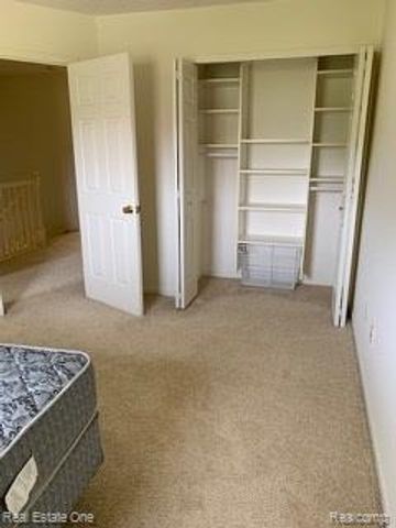 41719 Sleepy Hollow Drive, Novi, MI 48377