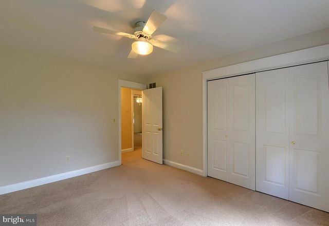 4980 WESTCHESTER DR, Harrisburg, PA 17112