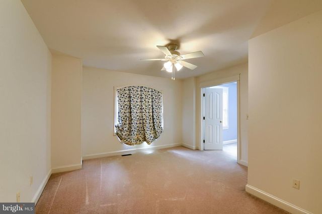 4980 WESTCHESTER DR, Harrisburg, PA 17112