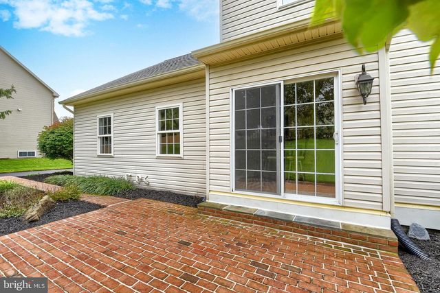 4980 WESTCHESTER DR, Harrisburg, PA 17112
