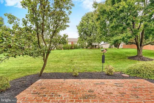 4980 WESTCHESTER DR, Harrisburg, PA 17112