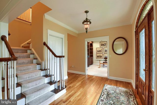 4980 WESTCHESTER DR, Harrisburg, PA 17112