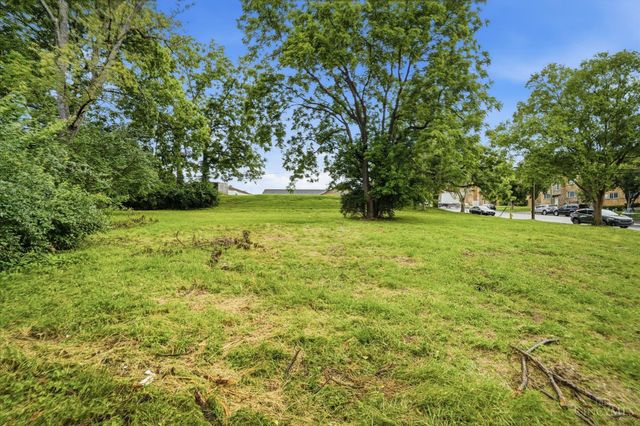 1143 Towne Street, Cincinnati, OH 45216