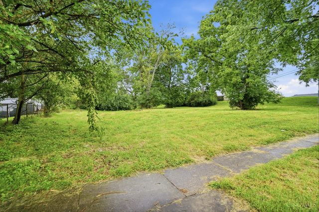 1143 Towne Street, Cincinnati, OH 45216