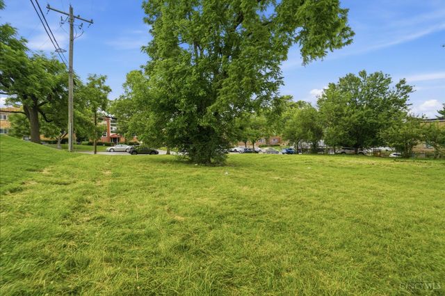 1143 Towne Street, Cincinnati, OH 45216