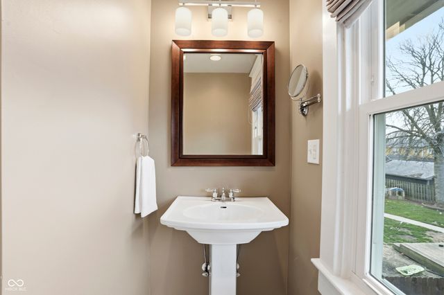 4025 Ruckle Street, Indianapolis, IN 46205