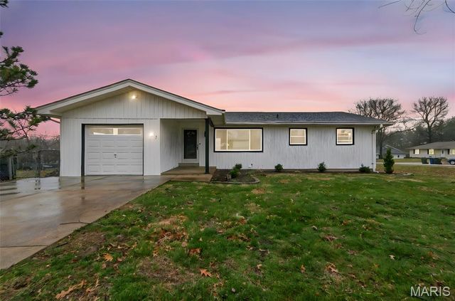 67 Strecker Road, Ellisville, MO 63011