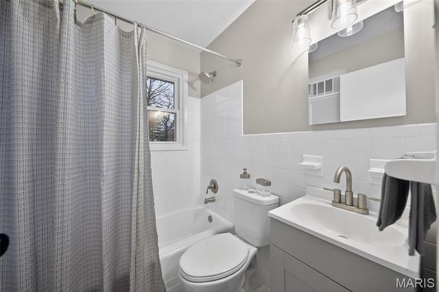 67 Strecker Road, Ellisville, MO 63011