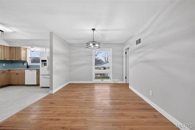 67 Strecker Road, Ellisville, MO 63011