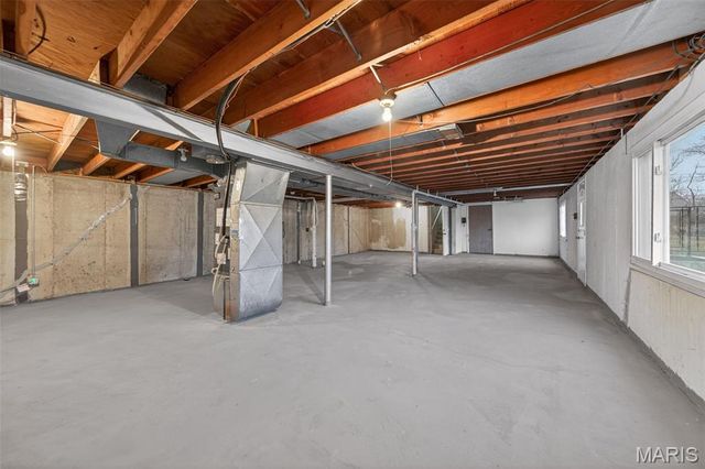 67 Strecker Road, Ellisville, MO 63011