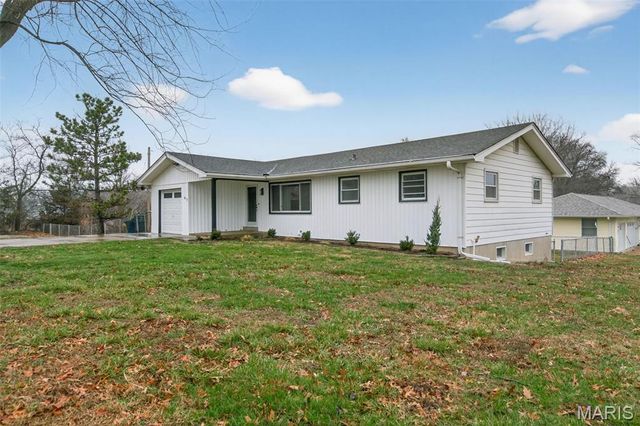 67 Strecker Road, Ellisville, MO 63011