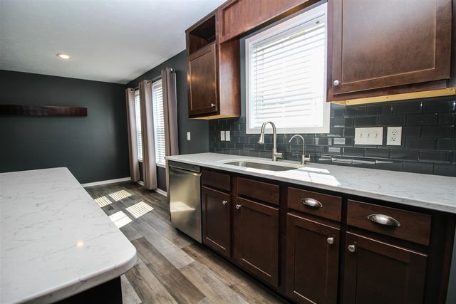 7237 White Oak Circle, Portage, MI 49002