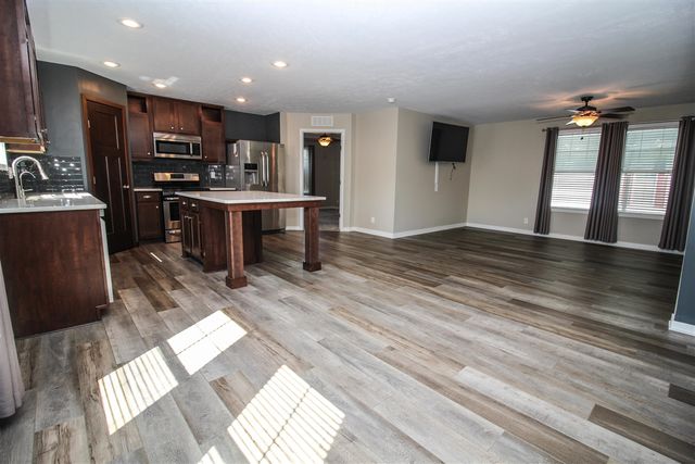 7237 White Oak Circle, Portage, MI 49002