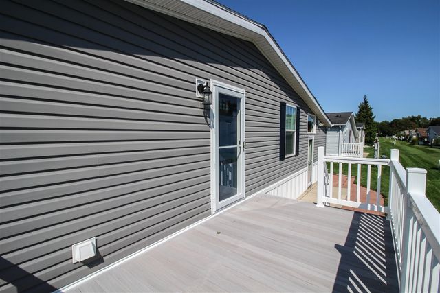 7237 White Oak Circle, Portage, MI 49002