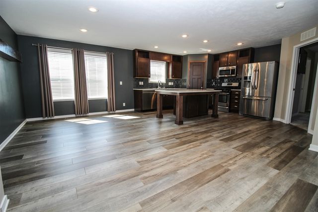 7237 White Oak Circle, Portage, MI 49002