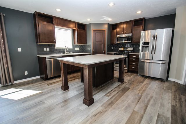 7237 White Oak Circle, Portage, MI 49002