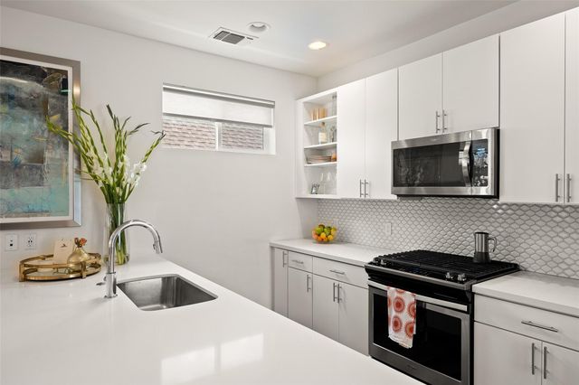 3109 Aldwyche DR, Austin, TX 78704