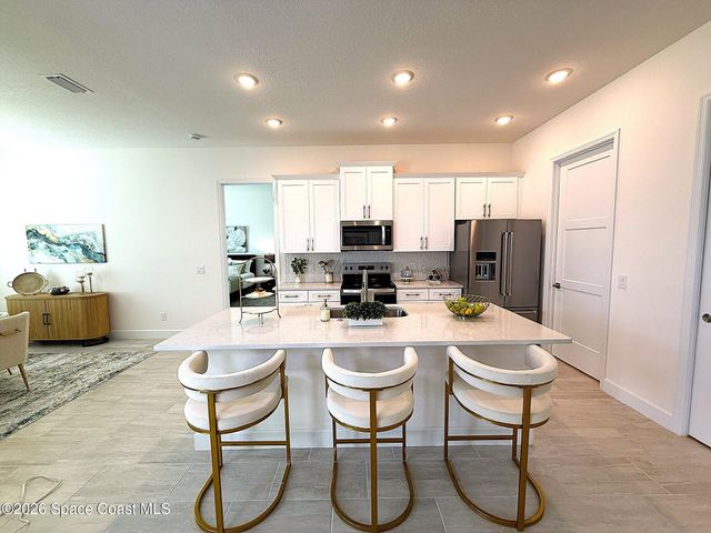 418 Cheltenham Avenue SE, Palm Bay, FL 32909