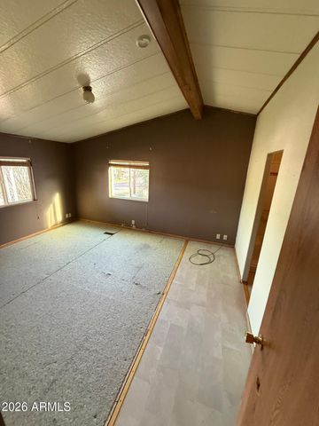 401 E QUEEN CREEK Drive, Queen Valley, AZ 85118