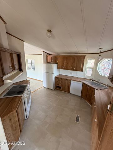 401 E QUEEN CREEK Drive, Queen Valley, AZ 85118