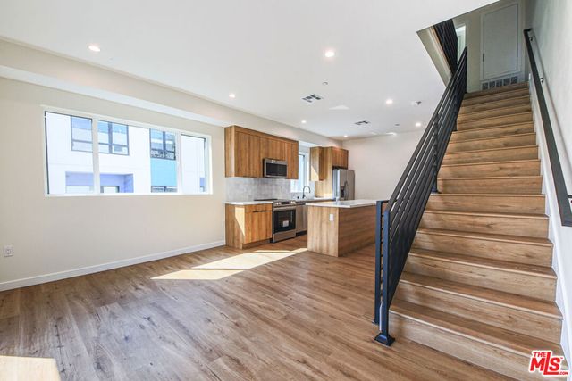 2129 Aaron Street, Los Angeles, CA 90026