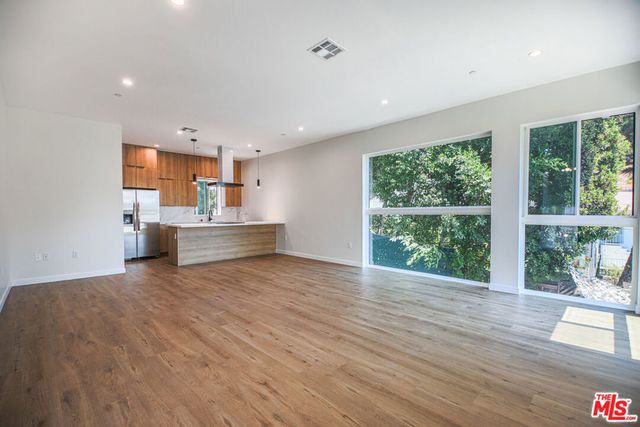 2129 Aaron Street, Los Angeles, CA 90026