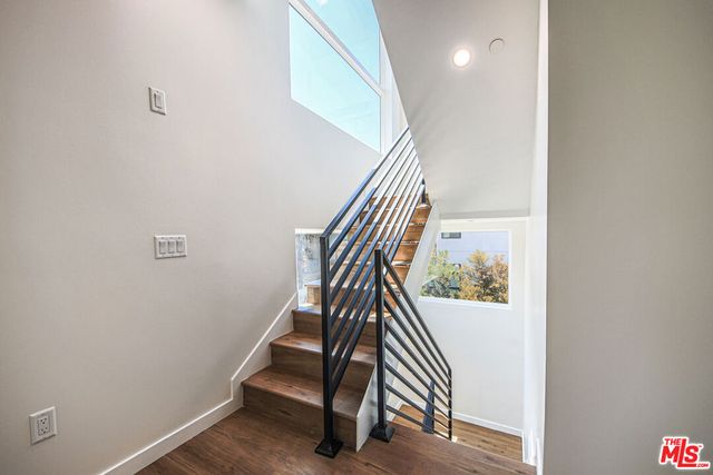 2129 Aaron Street, Los Angeles, CA 90026