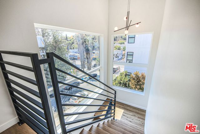 2129 Aaron Street, Los Angeles, CA 90026