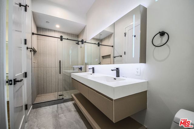 2129 Aaron Street, Los Angeles, CA 90026