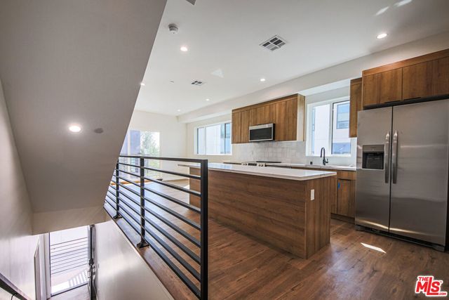 2129 Aaron Street, Los Angeles, CA 90026