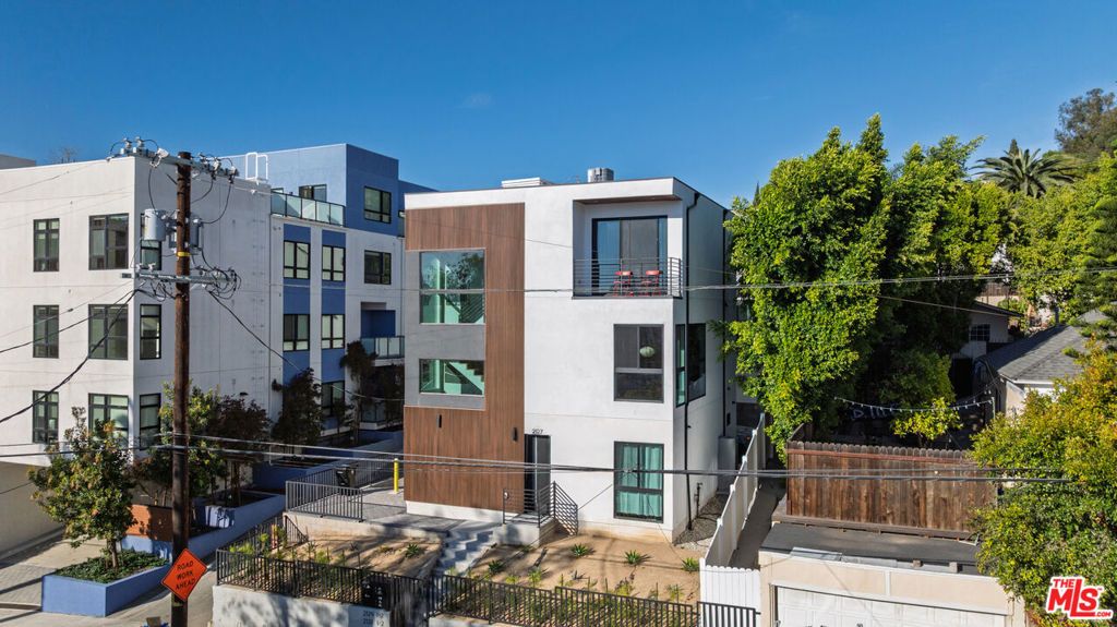 2129 Aaron Street, Los Angeles, CA 90026