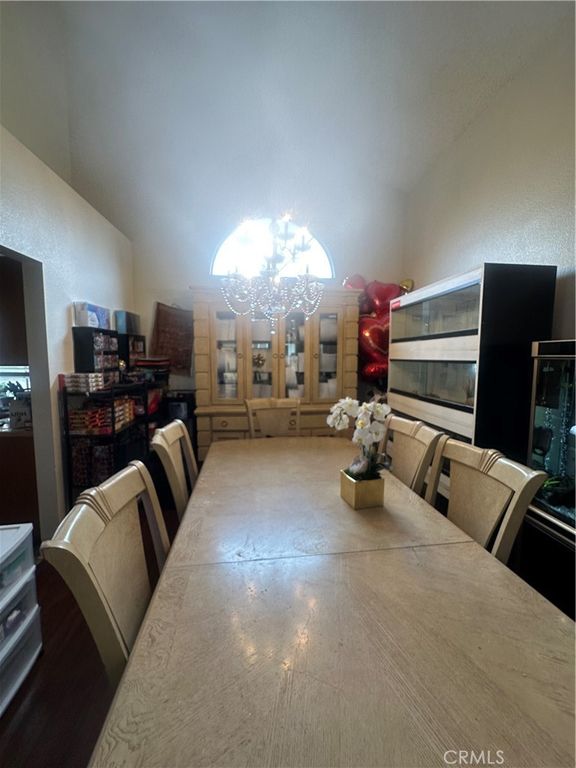 Image 3 of property listing at 2549 Waterford Court, San Bernardino, CA 92408