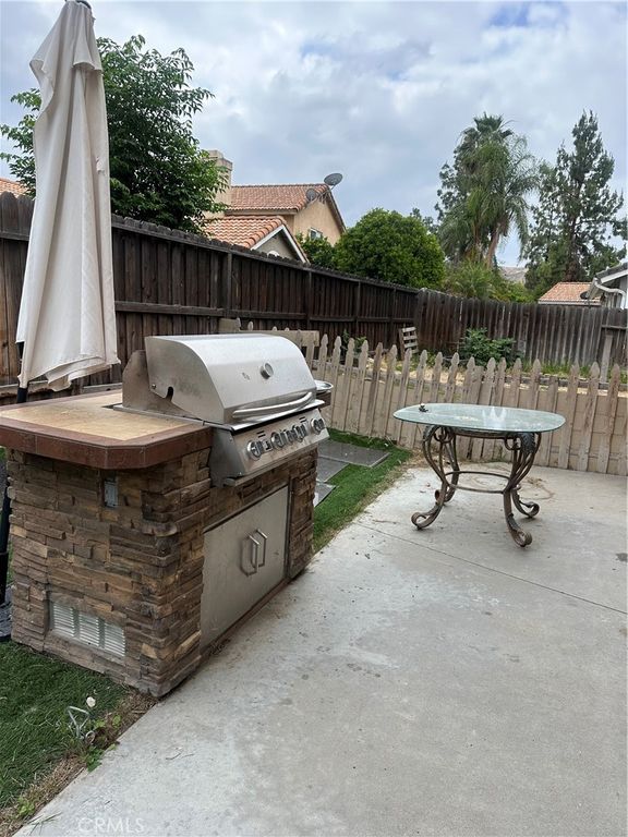 Image 8 of property listing at 2549 Waterford Court, San Bernardino, CA 92408